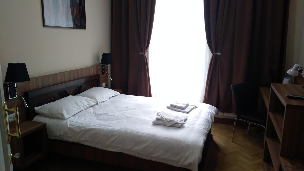 Hotel Nice Tiflis Exterior foto