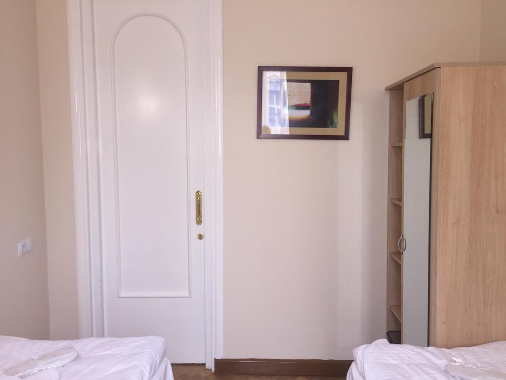 Hotel Nice Tiflis Exterior foto
